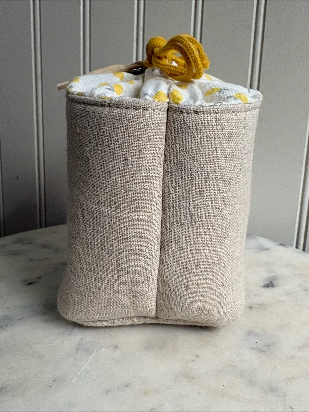 L’Occitane Drawstring Pouch Beige/White/Yellow Lemon Print 100% Cotton LIKE NEW